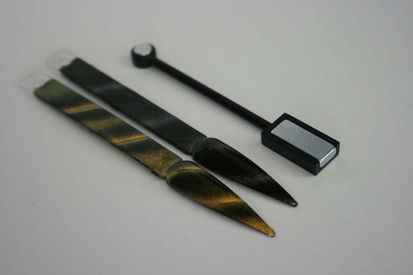 Cat Eye Magnet - 2 in 1 Extra Strong